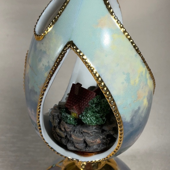 2005 Thomas Kinkaid Conquering the Storm Lights of Faith Musical Egg - Picture 5 of 10